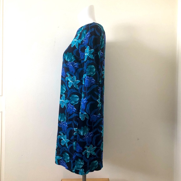 Draper James Nassau Navy Winter Floral Shift Dress Size Medium - Picture 3 of 7